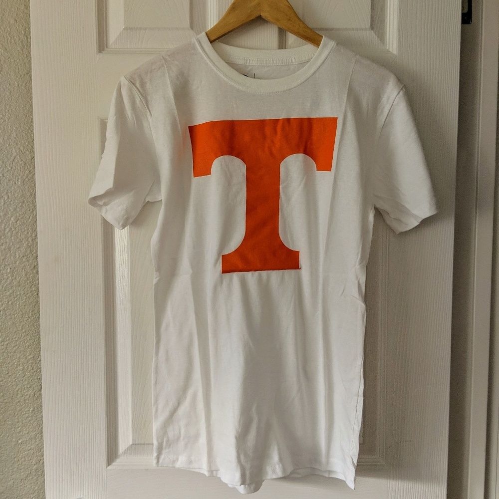 Alta Gracia Tennessee Volunteers Crewneck T-shirt